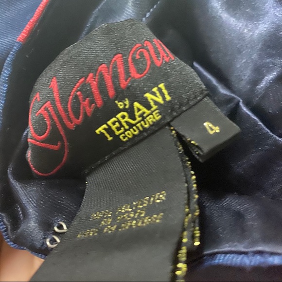 Navy‎ and red homecoming dress size 4 - Picture 6 of 8